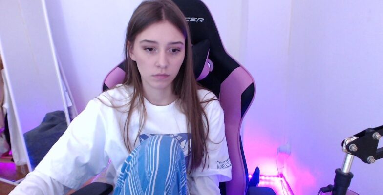 Слитые фото Вики Ред (Vikared) с Твич (30 горячих фото)