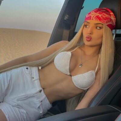 Слив горячих фото Дины Саевой тик ток (30 фото)