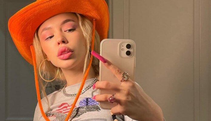 Слив Инстасамки и Олега манекена (50 горячих фото)