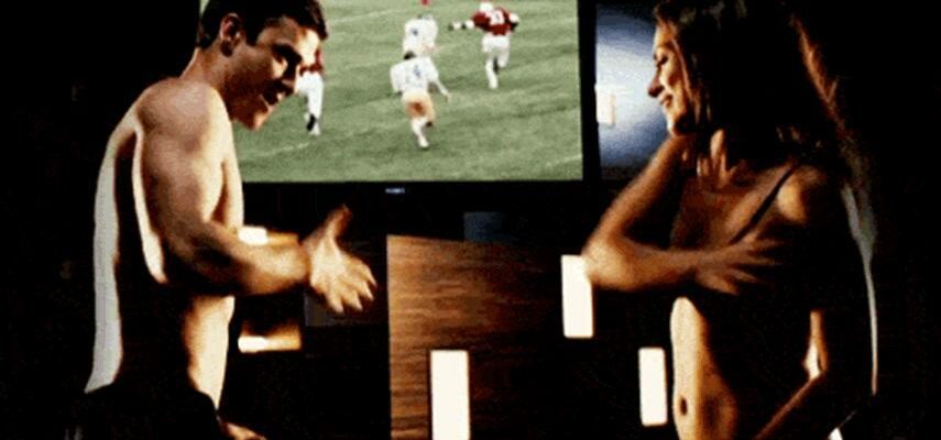 Гифки любовные игры