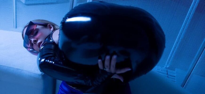 Кузьмичева Катя Рысь Слив (30 горячих Онлифанс фото Монро)