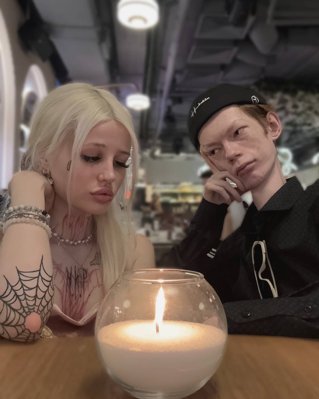 Фото Ксани бани и Блогер-инвалид Кабина QQ. Фото Ксани бани и Блогер-инвалид Кабина QQ.