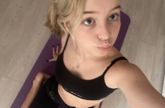 Ксюша Авдеева из ШГШ (30 слитых фото в сеть)