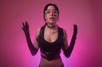 Канал "дырка в телике" (35 горячих фото слитых в сеть Ники и Леры)