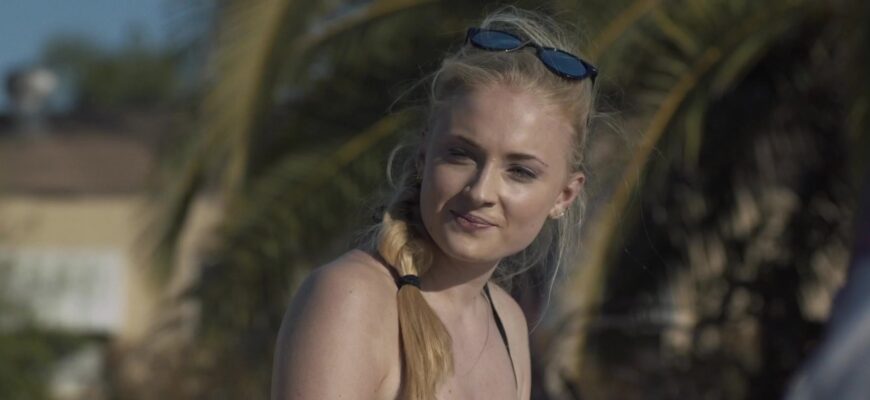 Софи Тёрнер (Джонас) (30 фото слитых в сеть)