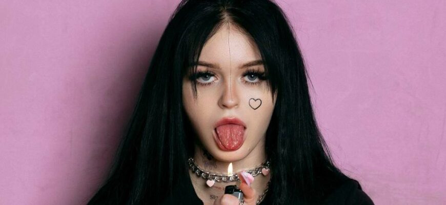 Ника Nevaaadaa (30 слитых в сеть фото из ТГ блогерши)