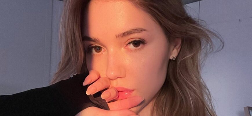 КС стримерша "eevochka" (30 фото слитых в сеть)