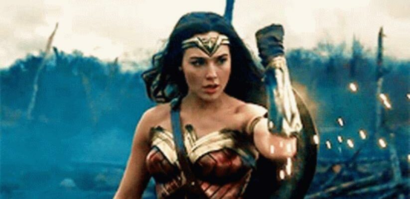 Гифки из фильма "Чудо Женщина" (20 gif картинок)