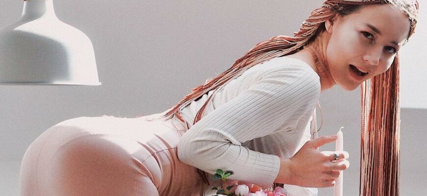 Айша «Мама Стифлера» Лагеева (30 слитых в сеть фото)