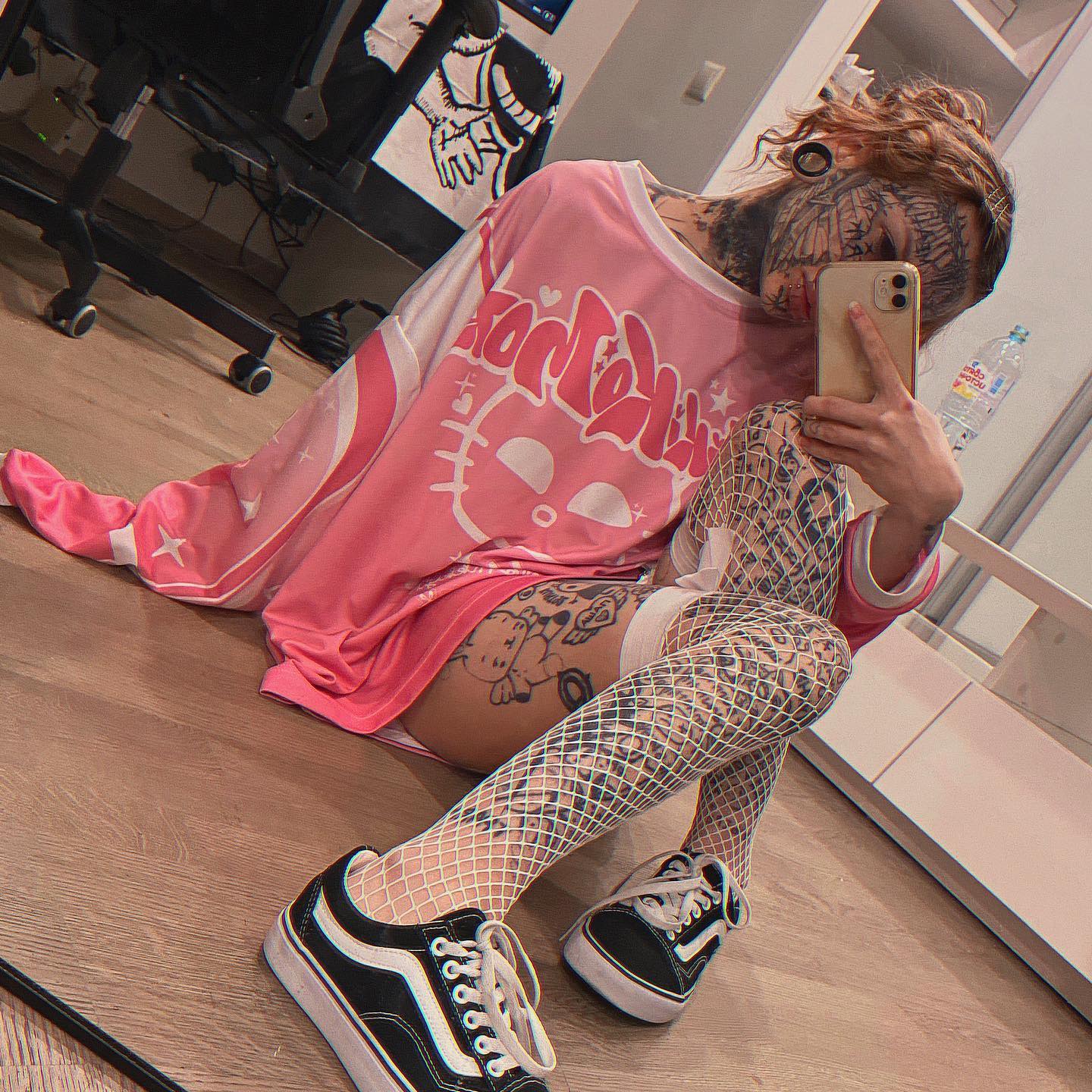 Битмейкер София "ssspringvoid" Ковригина (30 фото слитых в сеть)