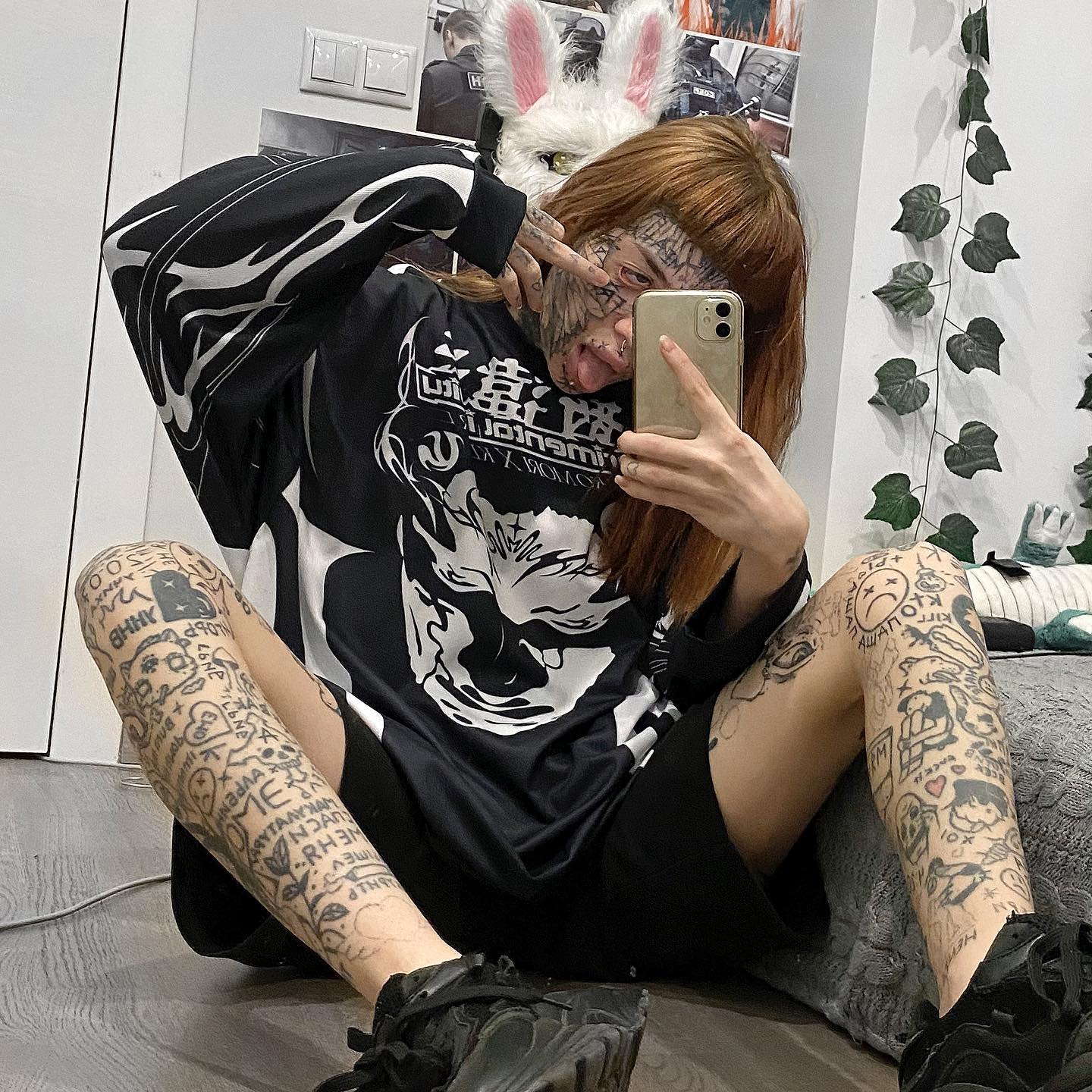 Смешное селфи от ssspringvoid с высунутым языком. Смешное селфи от ssspringvoid с высунутым языком.