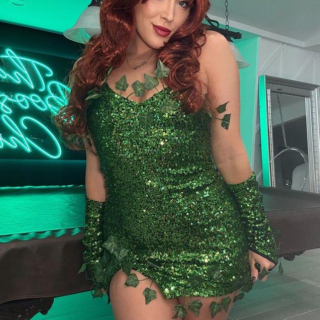 Звезда onlyfans Cаманта Гаши (20 фото Samantha Gashi слитых в сеть)