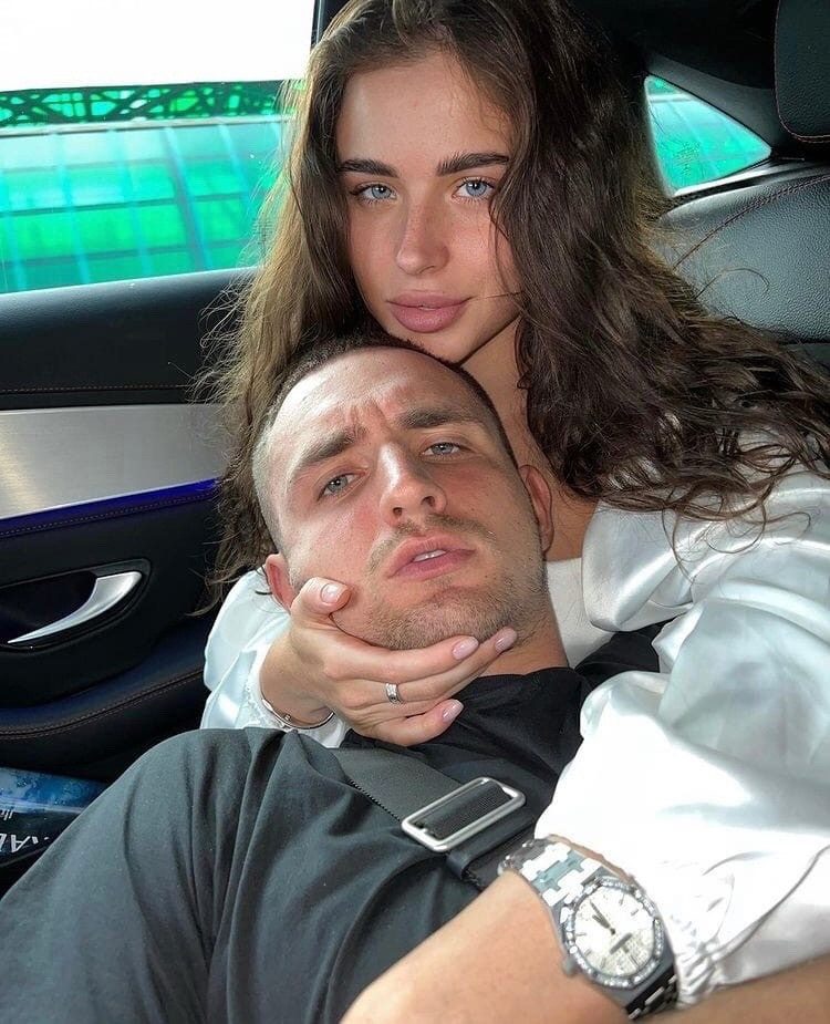 Адель Вейгель и Литвин расстались (30 фото пары слитых в сеть)