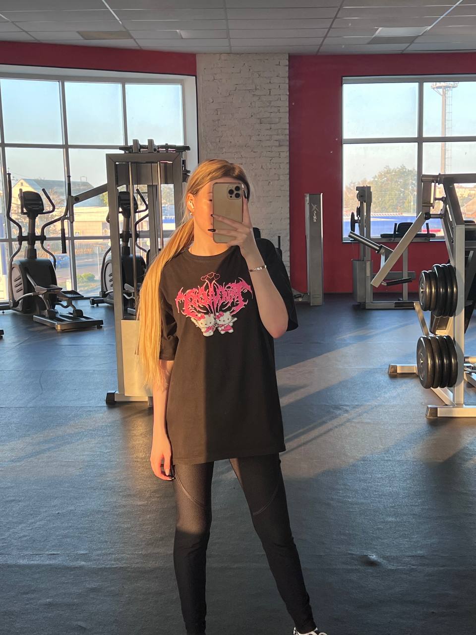 Селфи Turboxgirl из спортзала в обтягивающих легинсах. Селфи Turboxgirl из спортзала в обтягивающих легинсах.