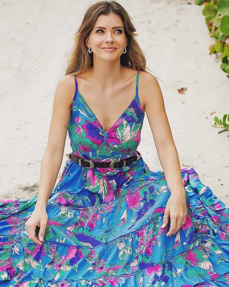 Чина Суарес встречается с Мауро Икарди (30 фото слитых в сеть)