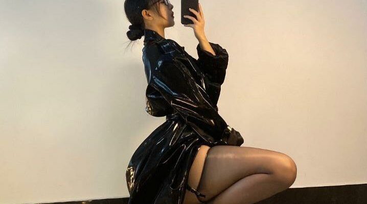 Азиатская модель QiaoniuTT (30 фото слитых в сеть)