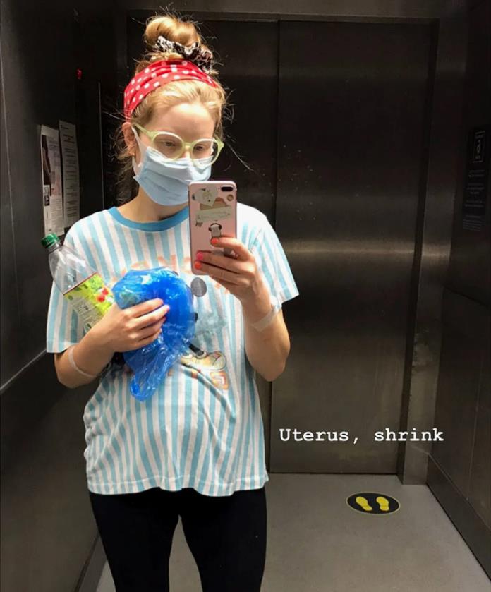 Ещё один смешной лифтолук от Джесси Кейв в маске. Ещё один смешной лифтолук от Джесси Кейв в маске.