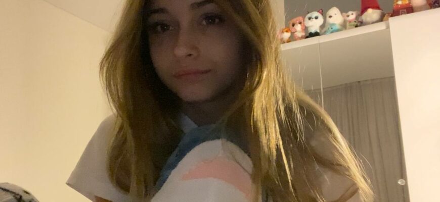 Что за слив Полины (Насти Семенюк) из ШГШ про тушь