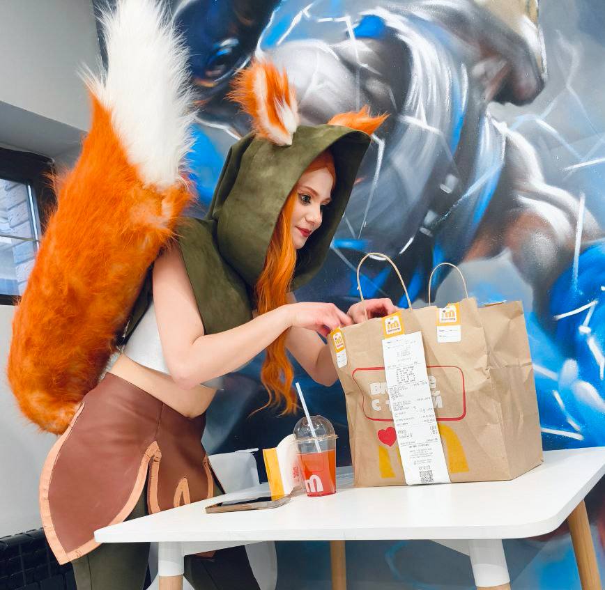 Косплеерша Дарья "LittleDary" (13 фото слитых в сеть)