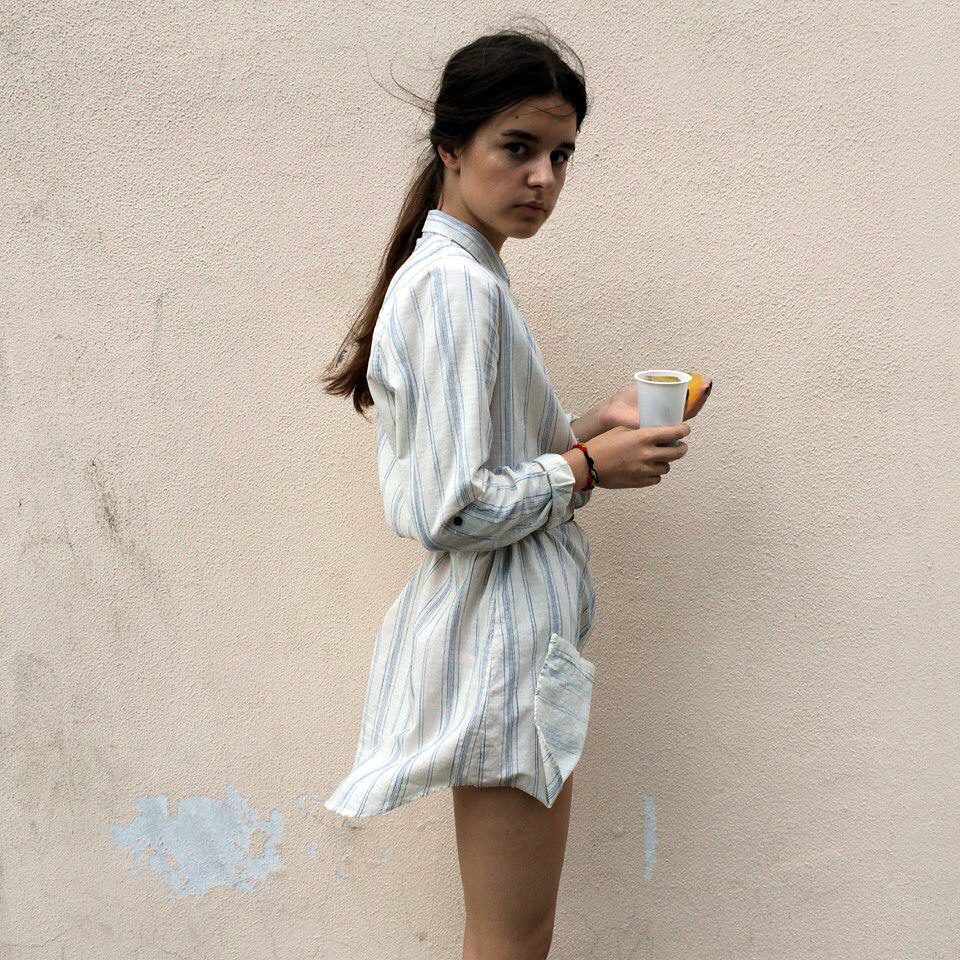 Забавный снимок с суровым взглядом. Забавный снимок с суровым взглядом.